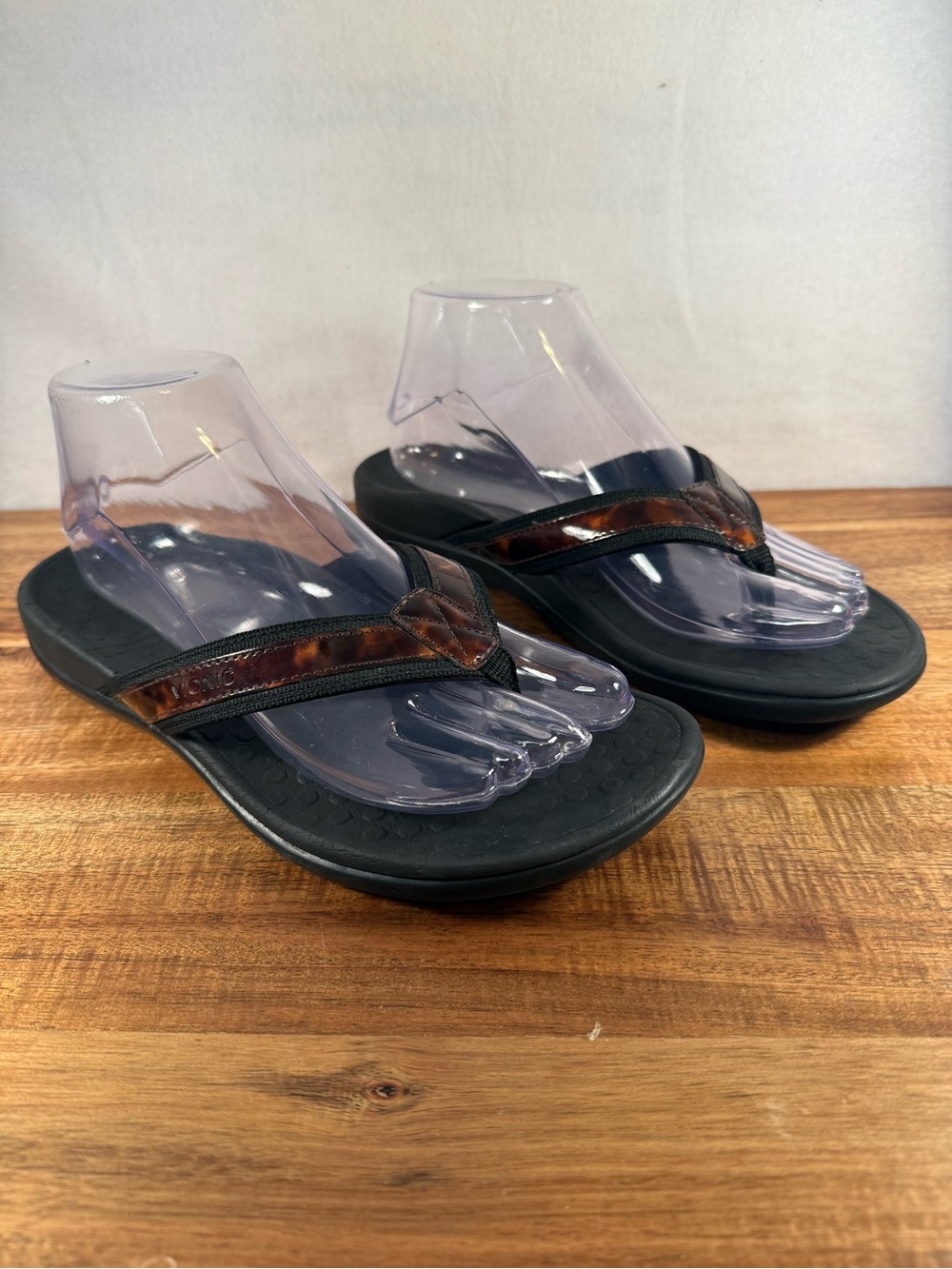 Vionic Tide II Sandals in Brown and Black Size 7 - Picture 11 of 11